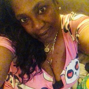 Meet your Posher, Renee